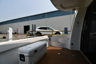 Thumbnail von Carver 530 Voyager Pilothouse BOOMS AWAY