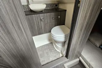 Thumbnail von Sea Ray SLX 400