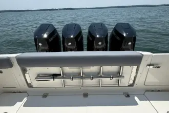 Thumbnail von Boston Whaler 380 Realm