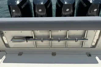 Thumbnail von Boston Whaler 380 Realm