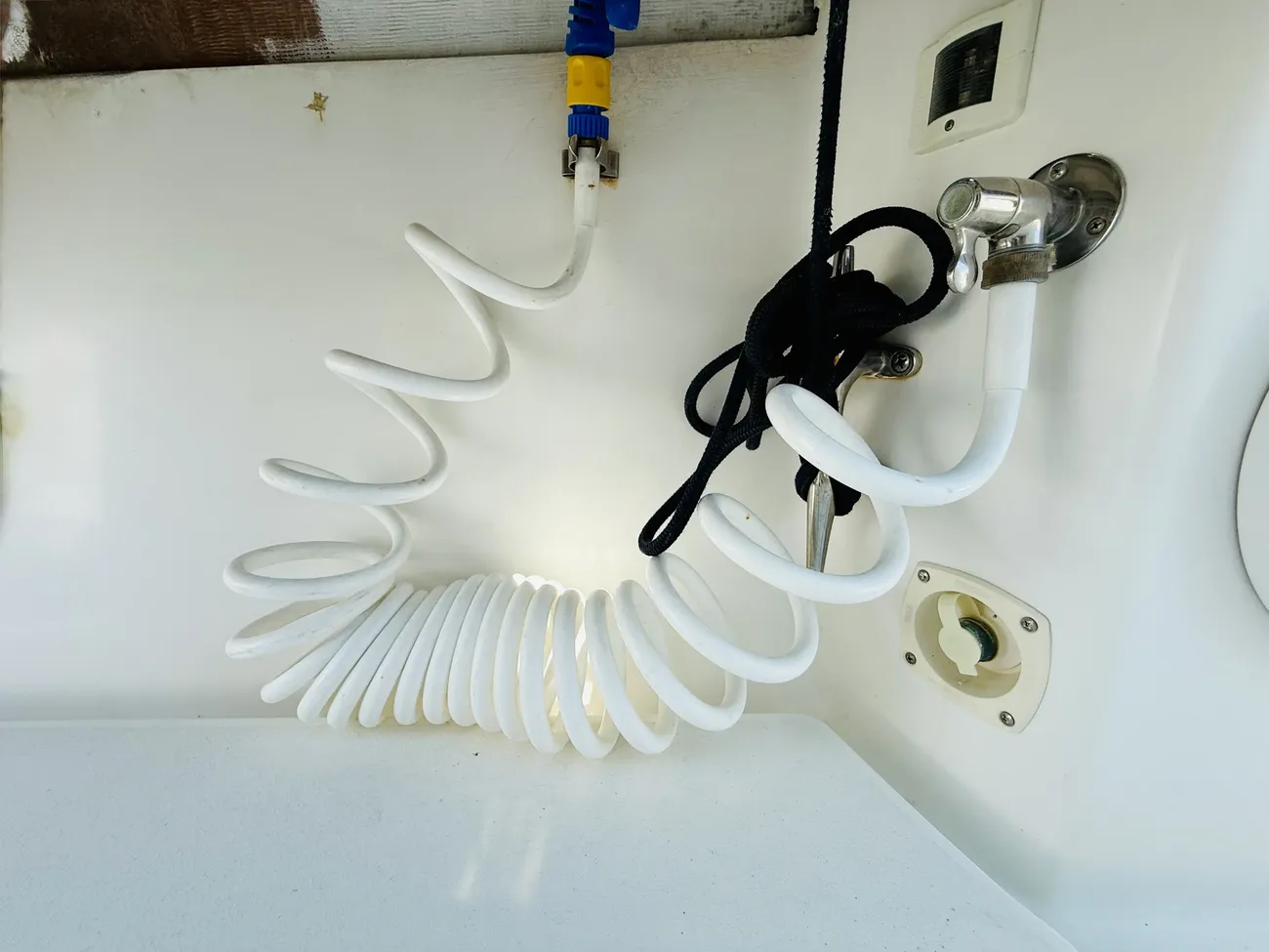 Thumbnail von Intrepid 377 WA