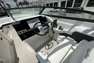 Thumbnail von Sea Ray SDX 290 s motorem