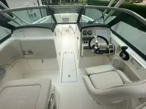 Thumbnail von Boston Whaler 230 Vantage