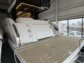 Thumbnail von Cruisers Yachts 57 FLY