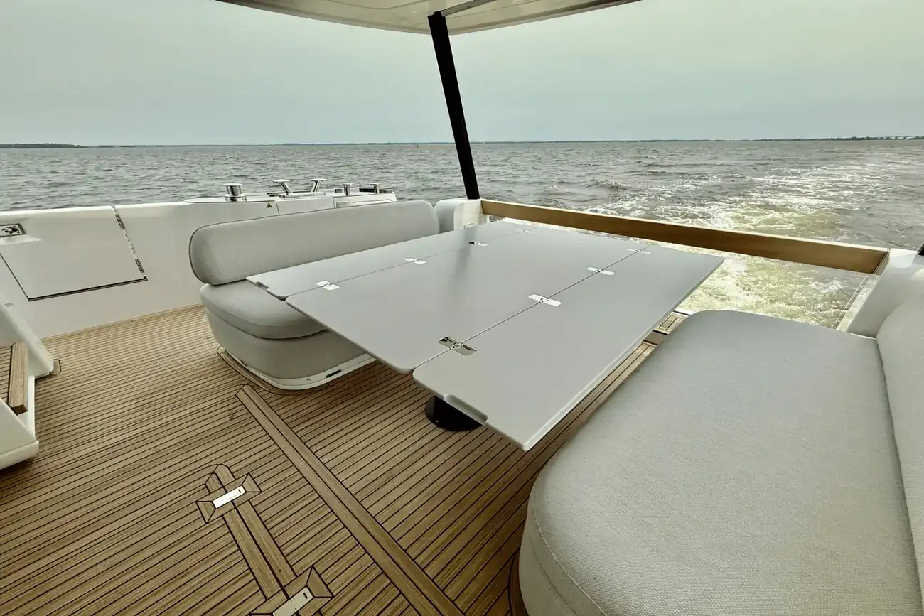 Thumbnail von Azimut 60