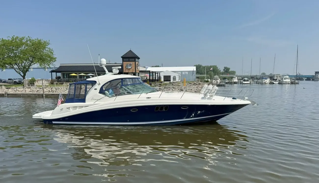 Sea Ray 440 Sundancer ALMAS DEL MAR
