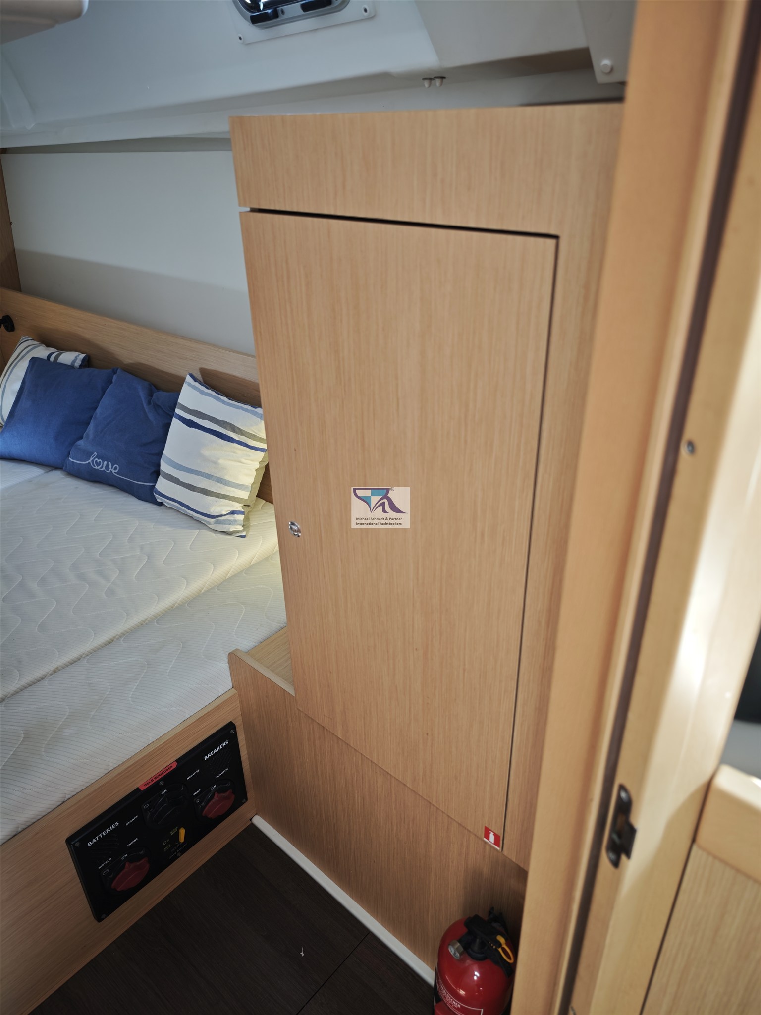 Thumbnail von Beneteau OCEANIS 35.1