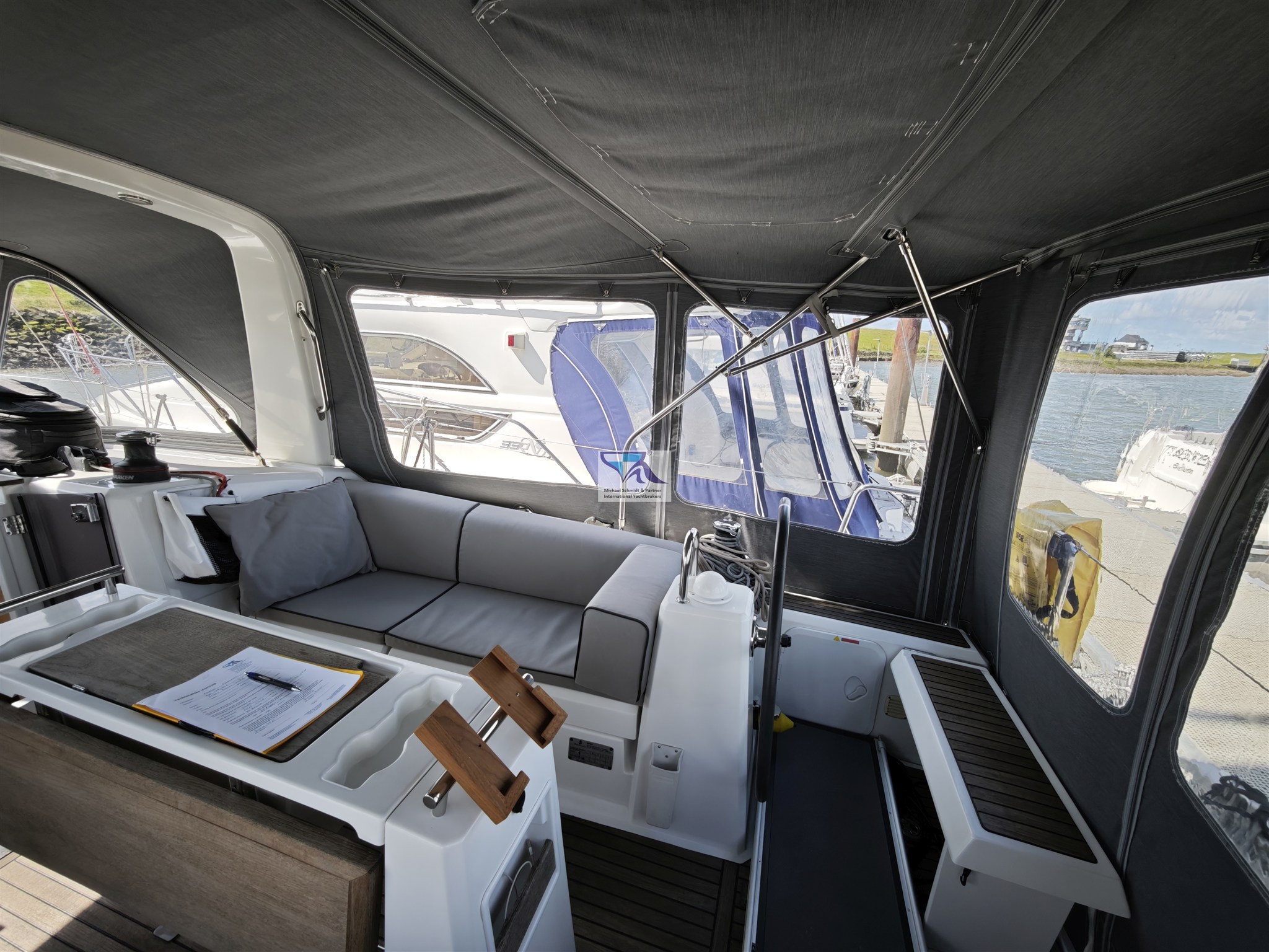 Thumbnail von Beneteau OCEANIS 35.1