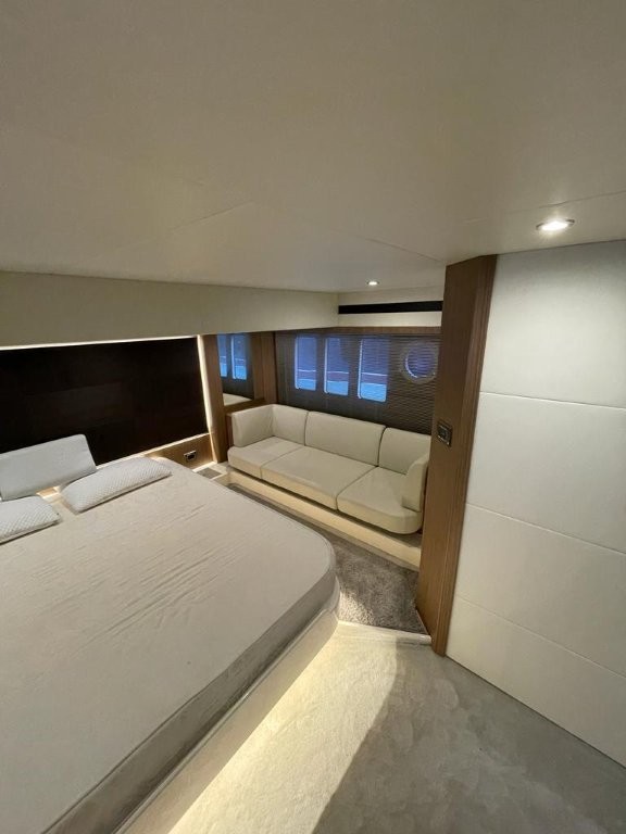 Thumbnail von Absolute 52