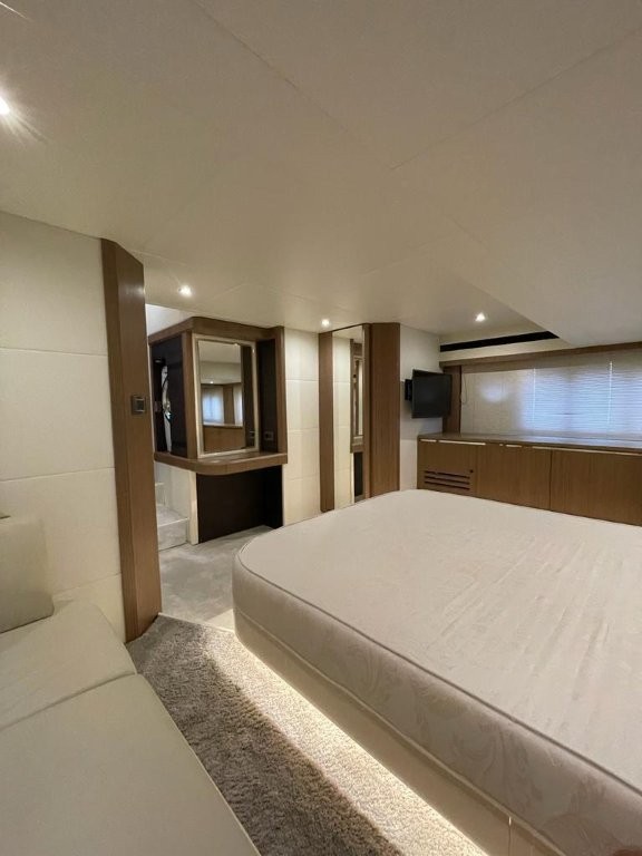 Thumbnail von Absolute 52