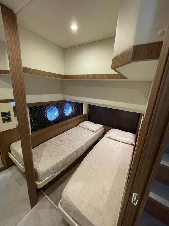 Thumbnail von Absolute 52