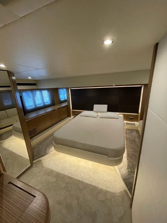 Thumbnail von Absolute 52