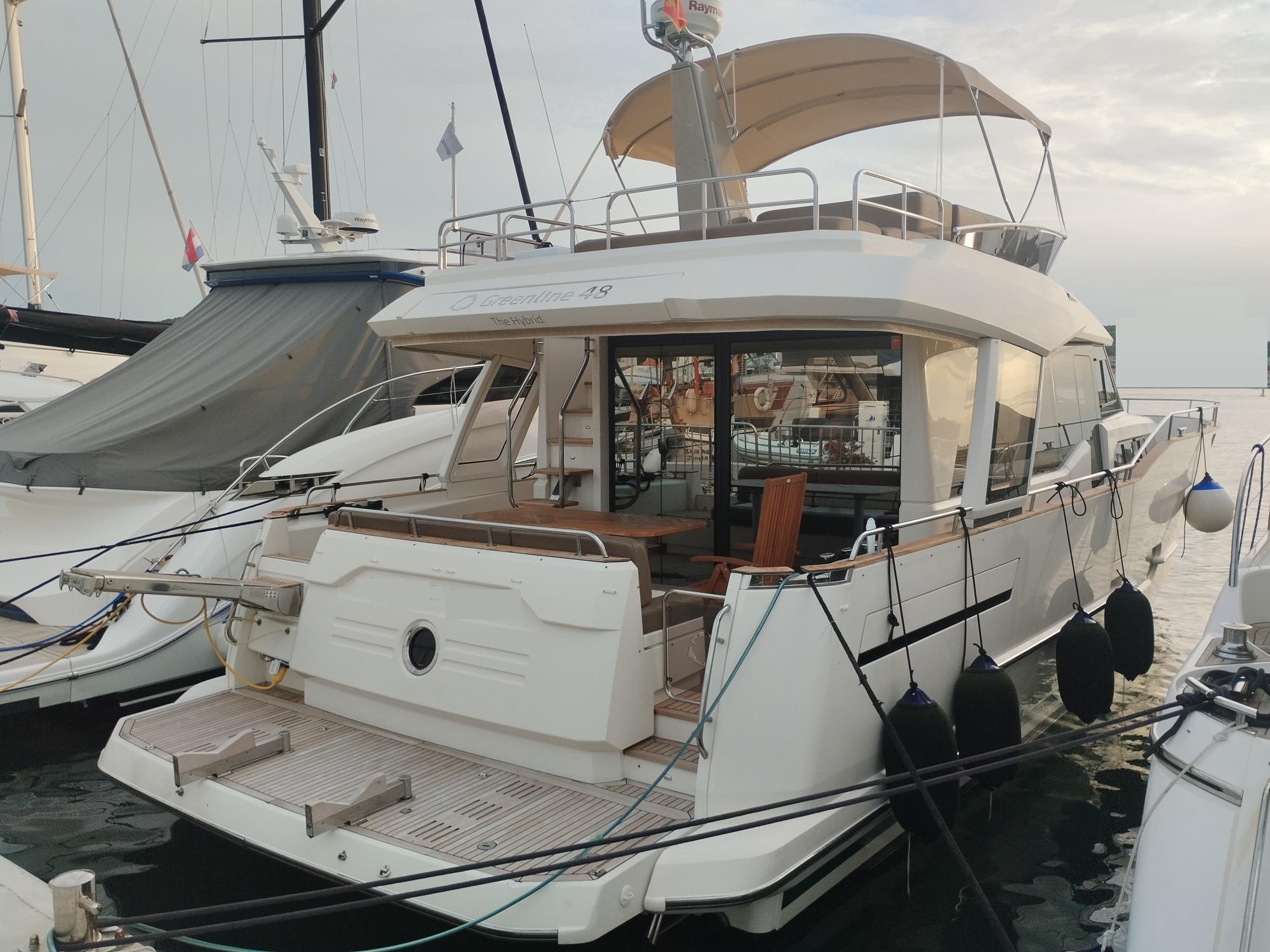 Thumbnail von Greenline 48