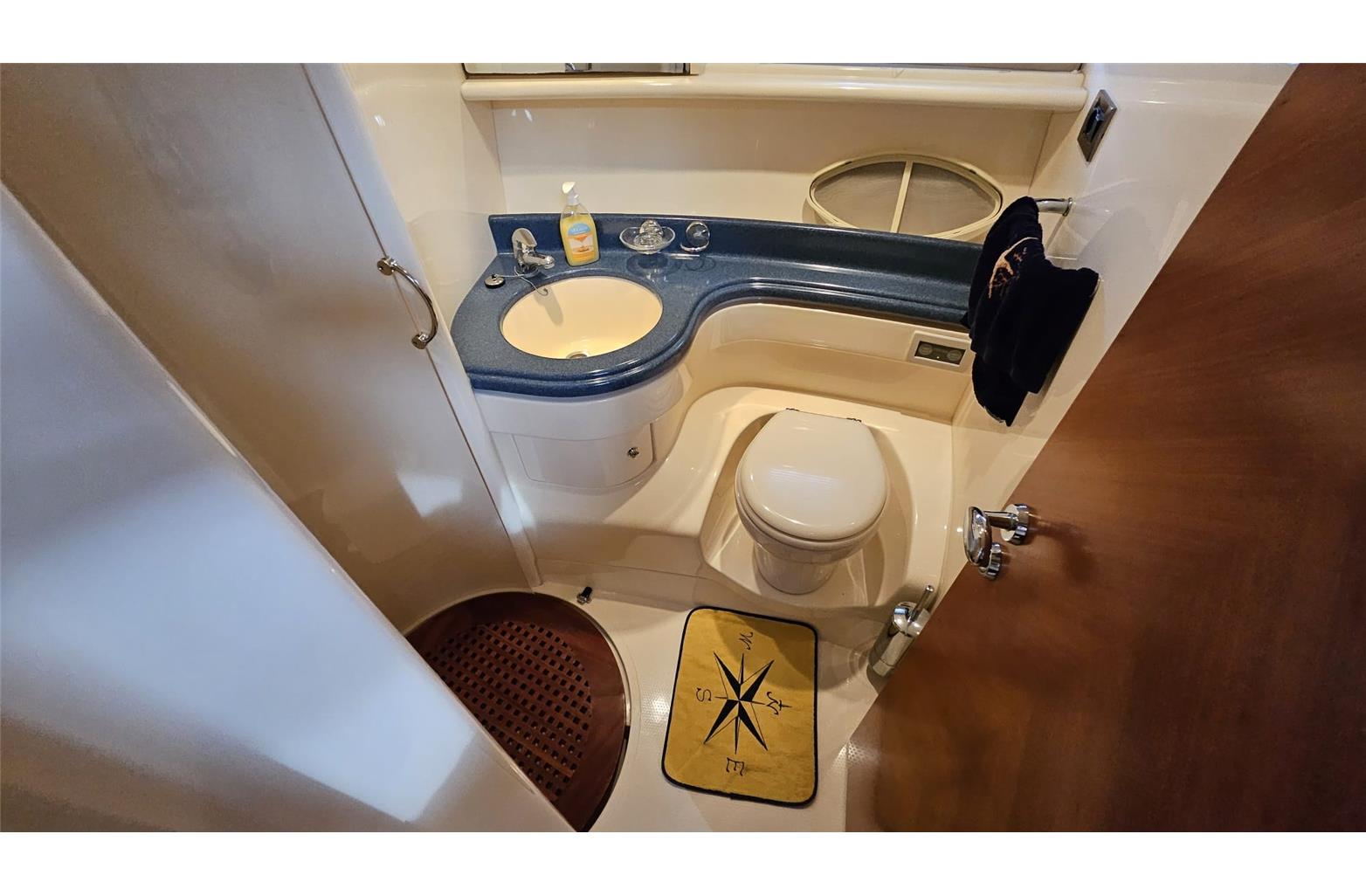 Thumbnail von Azimut 46