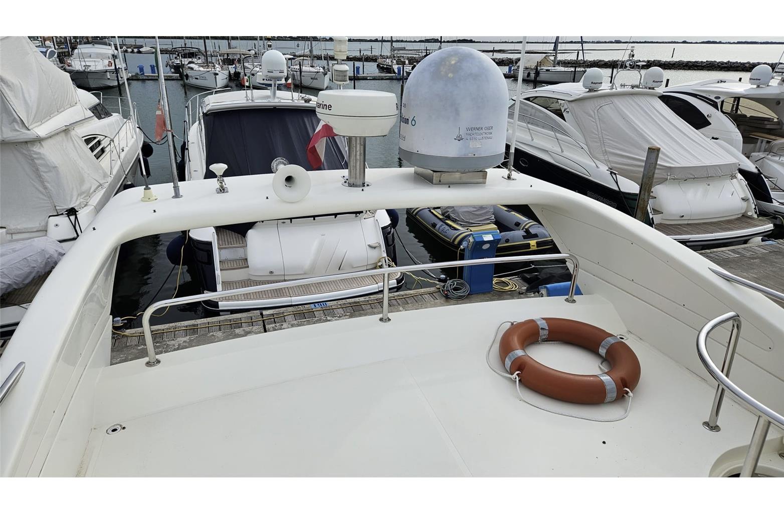 Thumbnail von Azimut 46