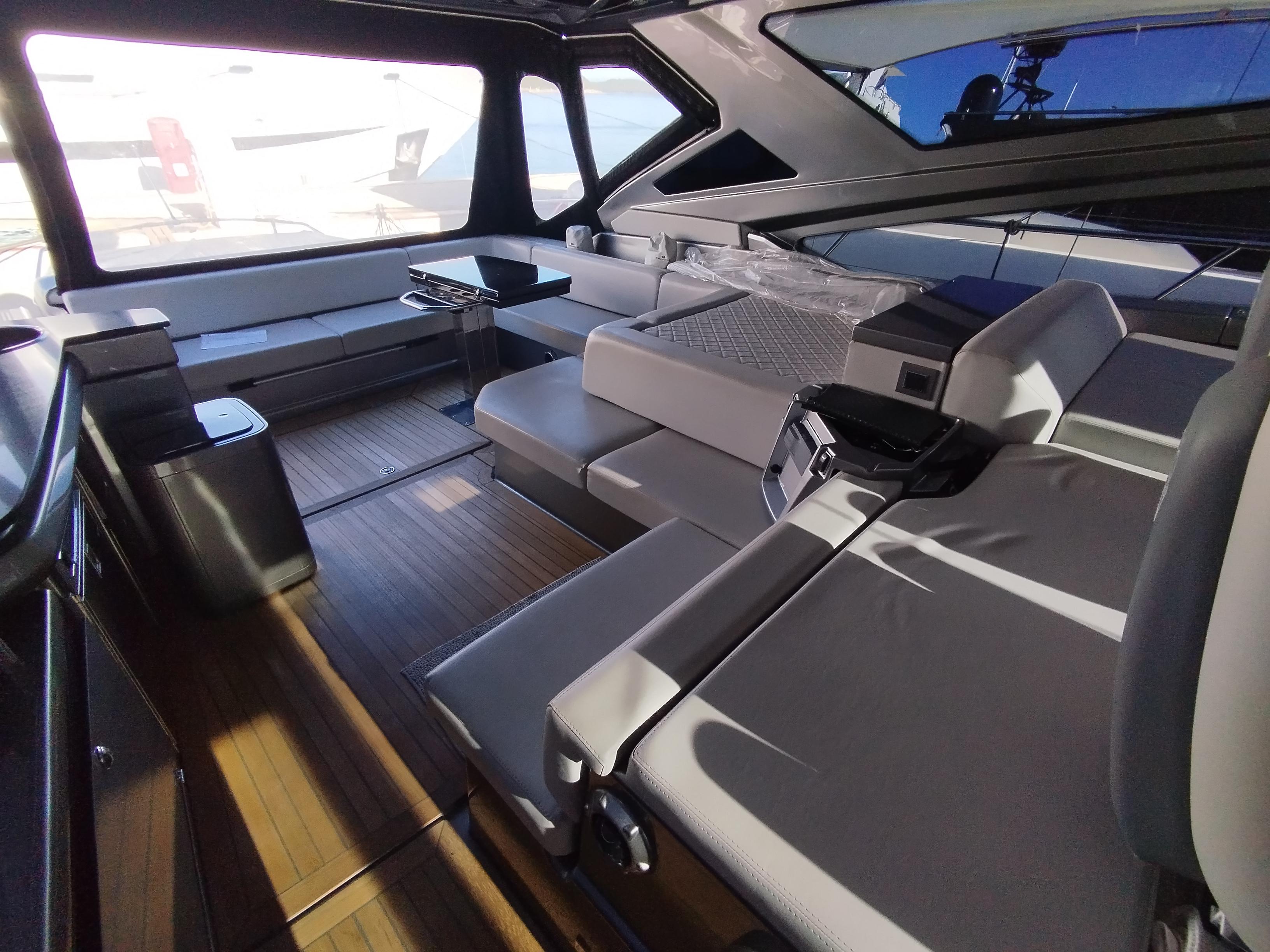 Thumbnail von Cranchi 60