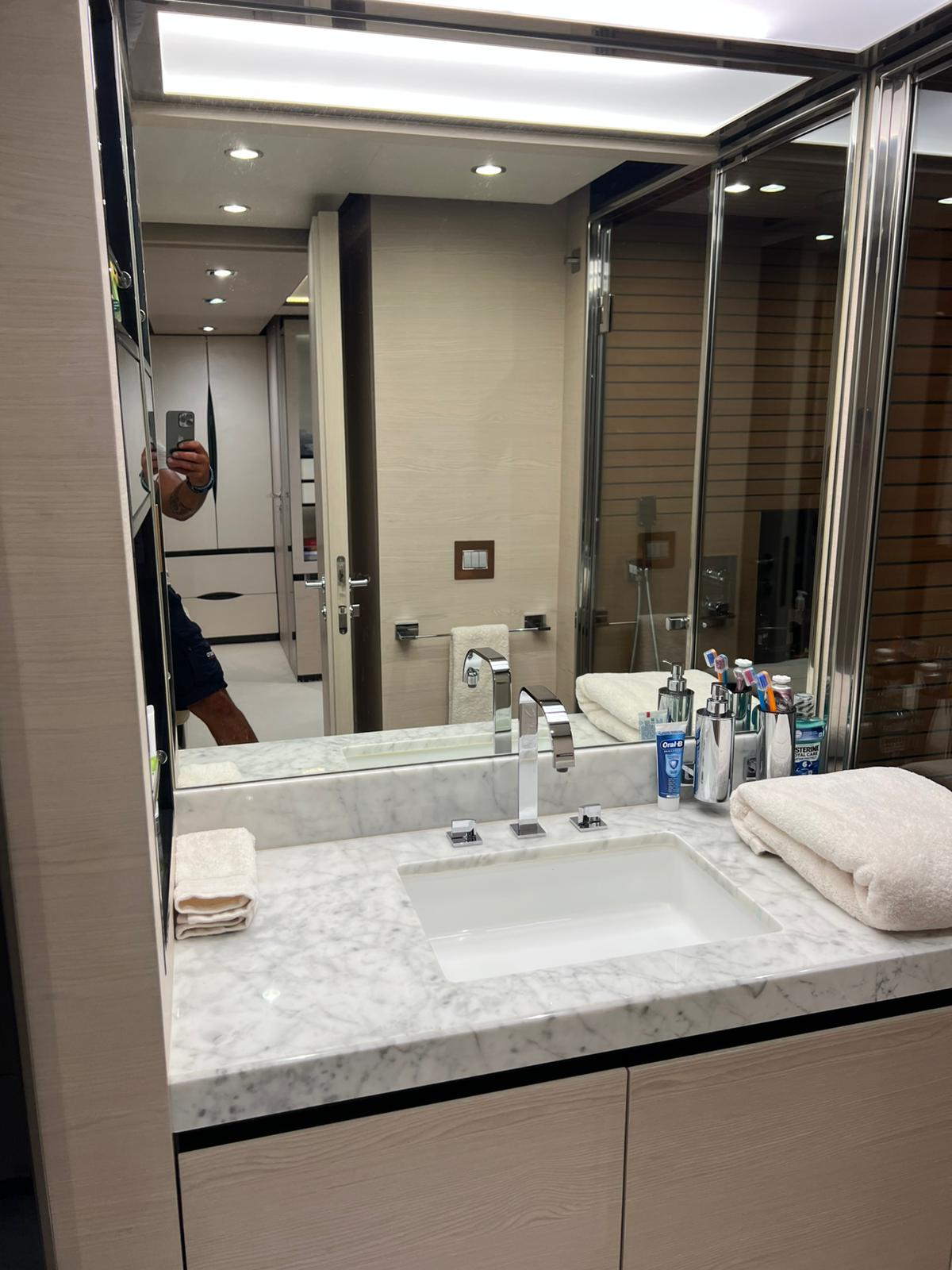 Thumbnail von Azimut 80