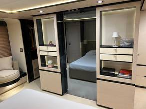 Thumbnail von Azimut 80