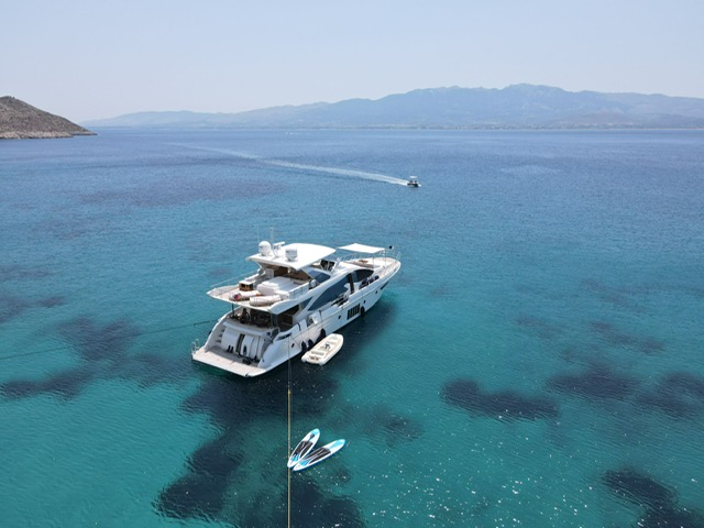 Thumbnail von Azimut 80