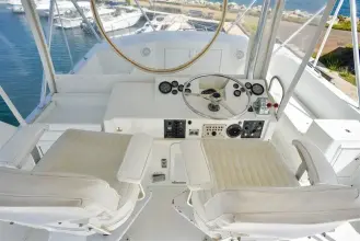 Thumbnail von Hatteras 55 Convertible