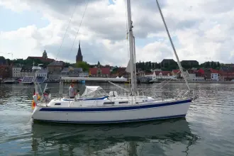 Thumbnail von Hallberg-Rassy 37