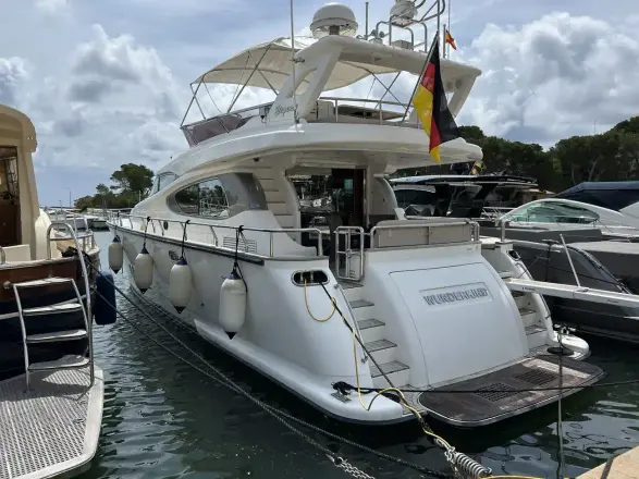 Elegance 60 Flybridge