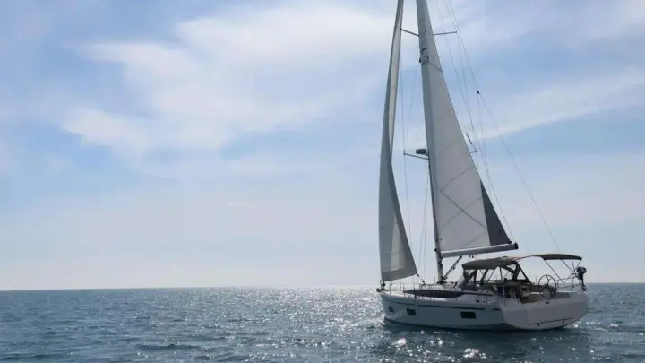 Bavaria C42