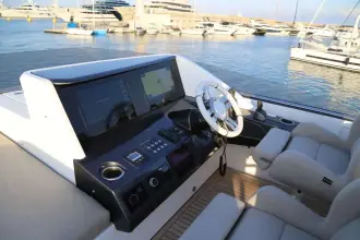 Thumbnail von Azimut S8