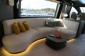 Thumbnail von Azimut S8
