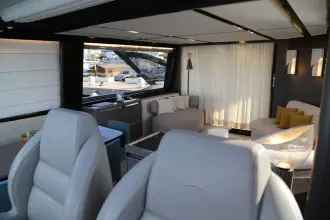 Thumbnail von Azimut S8
