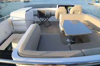 Thumbnail von Azimut S8
