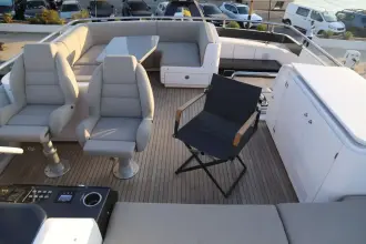 Thumbnail von Azimut S8