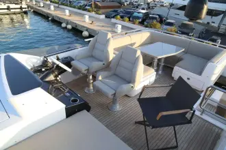 Thumbnail von Azimut S8