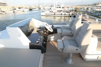 Thumbnail von Azimut S8