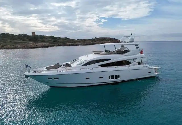 Sunseeker 80 Yacht