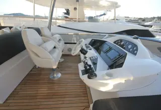 Thumbnail von Sunseeker 80 Yacht