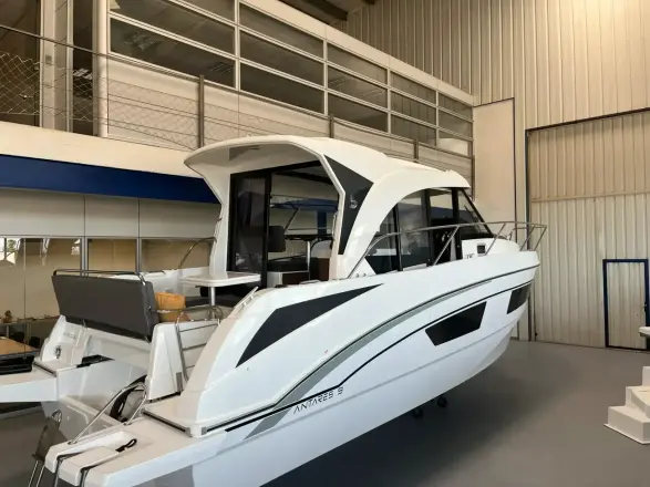 Beneteau Antares 9