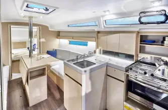 Thumbnail von Beneteau Oceanis 34.1