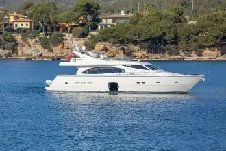 Ferretti Yachts 731
