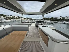 Thumbnail von Beneteau Grand Trawler 62
