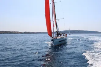 Thumbnail von Beneteau Oceanis Yacht 62 ODOO ID - 2.085