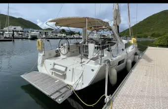 Beneteau Oceanis 41.1 .