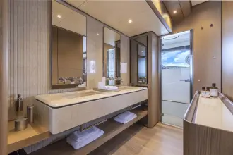 Thumbnail von Ferretti Yachts 1000 FERRETTI YACHTS 1000