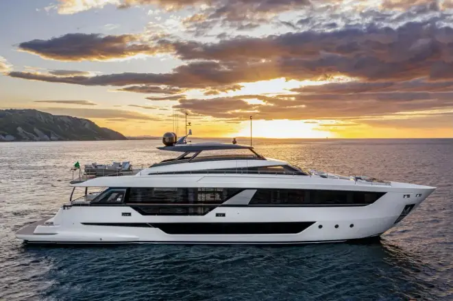 Ferretti Yachts 1000 EPIC