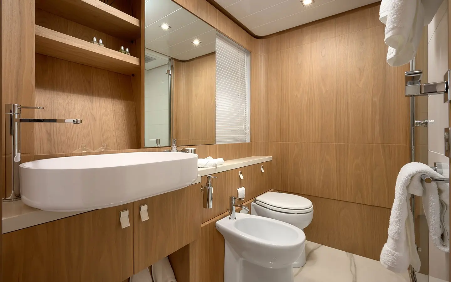 Thumbnail von Ferretti Yachts 95 DAMARI