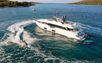 Thumbnail von Ferretti Yachts 95 DAMARI