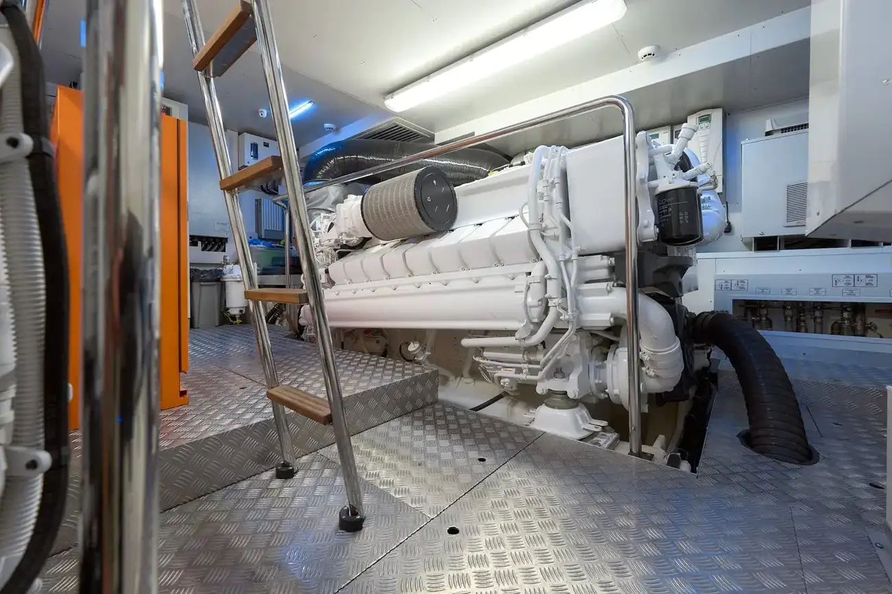 Thumbnail von Ferretti Yachts 95 DAMARI