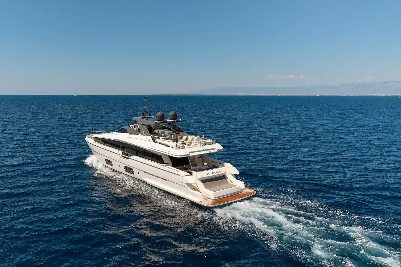 Thumbnail von Ferretti Yachts 95 DAMARI