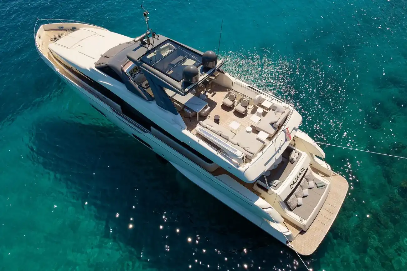 Thumbnail von Ferretti Yachts 95 DAMARI
