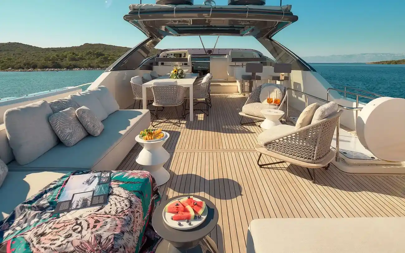 Thumbnail von Ferretti Yachts 95 DAMARI